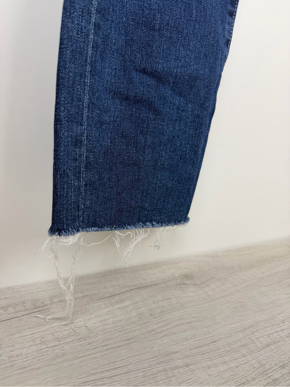 AG Adriano Goldschmied The Ex-Boyfriend Slim Jeans in 12Y Wash, Size 26R - Picture 5 of 15